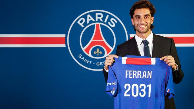 Avrupa'da Göz Kamaştıran Transfer: PSG, Ferran Torres'i Renklerine Bağladı