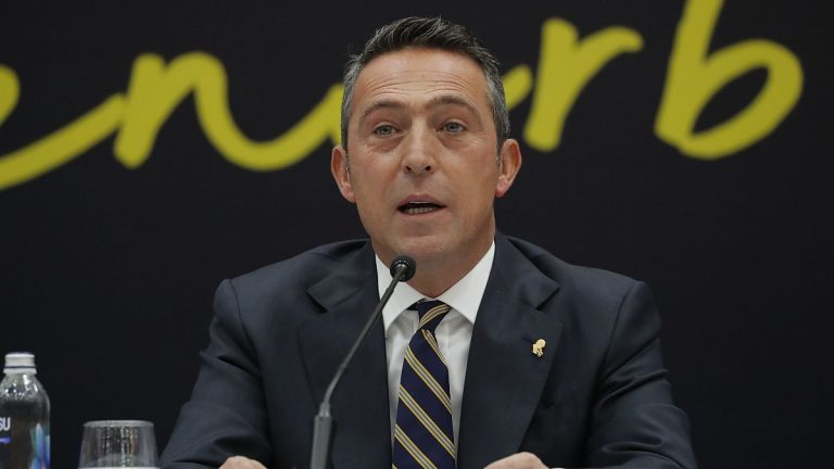 F.Bahçe, Galatasaray'ı 3'ü bakanlık olmak üzere 7 farklı kuruma şikayet etti.