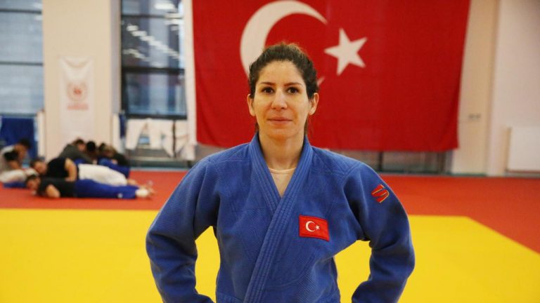 Paris'ten ECEM Taşın Çavdar'a bronz madalya