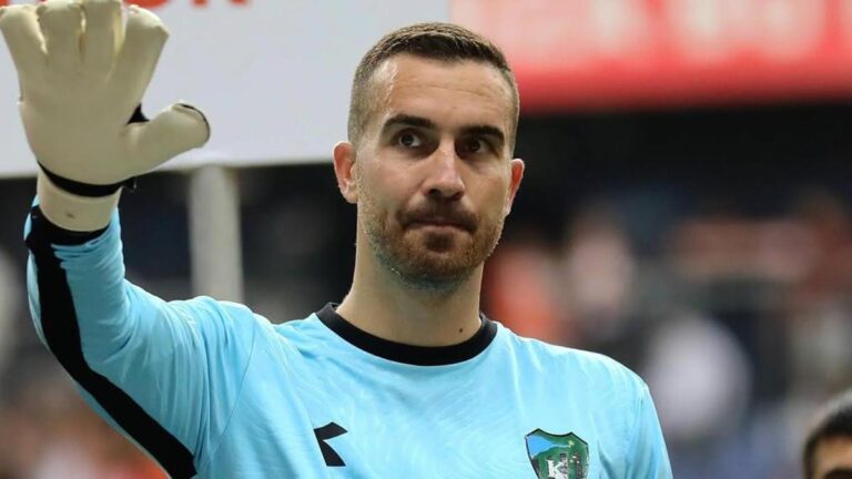 Kocaelispor, tecrübeli kaleci Harun Tekin’in sözleşmesini feshetti