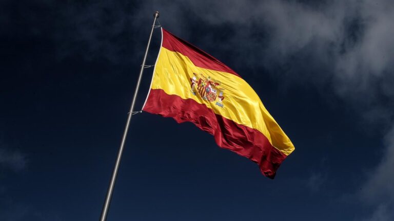 İspanya hükümeti, ABD yönetimiyle arasındaki buzları eritmeye çalışıyor