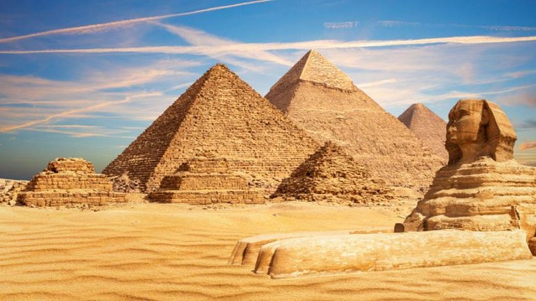 Resmi Dili, Para Birimi, Ulaşım ve Bilmeniz Gereken Her Şey